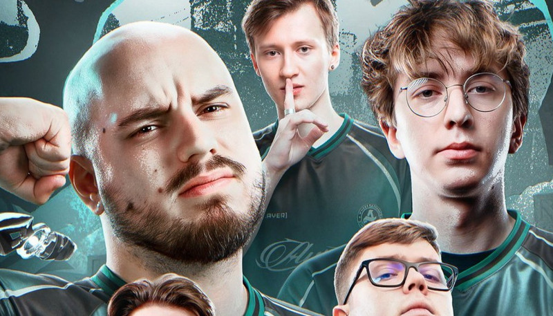 Five Aurora Gaming VALORANT players posed in green team jerseys in the official roster announcement composite artwork.